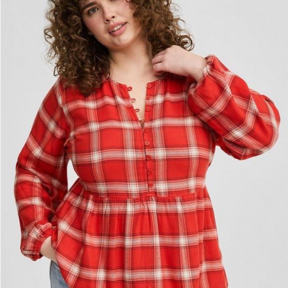 TORRID Softest Flannel Pullover Blouse Anna Plaid Poppy Red Size 4 (4X)
